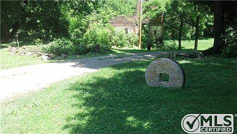 4th image of 180 Wilson Ln