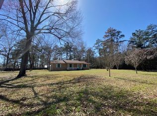 5900 Glengary Rd, Lufkin, TX 75901