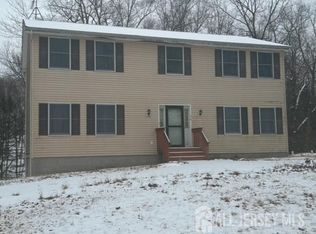 16 Crest Rd, Wantage, NJ 07461