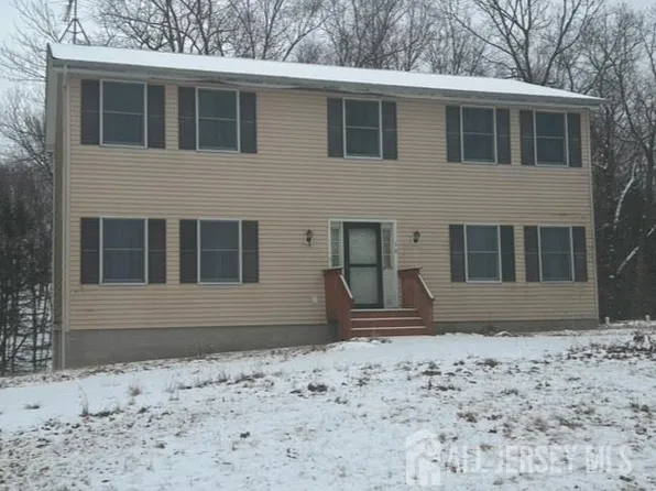 16 Crest Rd, Wantage, NJ 07461