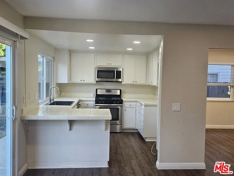 3410 Via Marina Ave — Photo 12