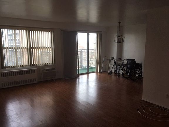 3rd image of 2652 Cropsey Ave APT 4B