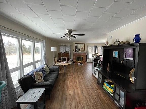 3rd image of 18 Blackswoods Road