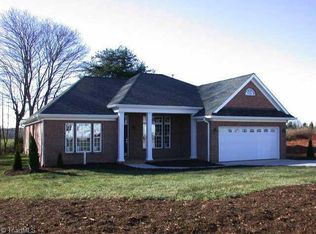 611 Saint Andrews, Advance, NC 27006