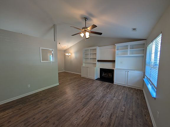 2nd image of 1029 Mills St