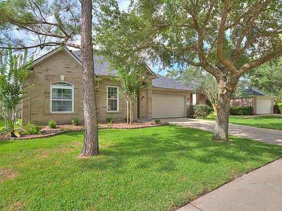 2nd image of 3834 Paigewood Dr