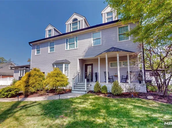 313 Madison Ave, New Milford, NJ 07646