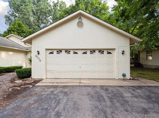 6576 Pontiac Lake Rd, Waterford, MI
