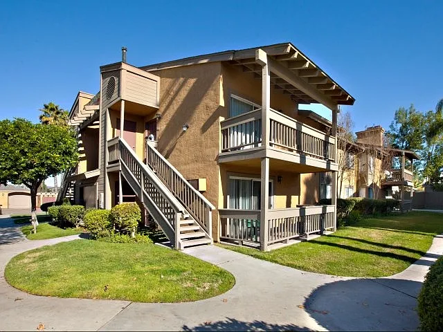 Martin Woods Apartment Homes — Photo 3