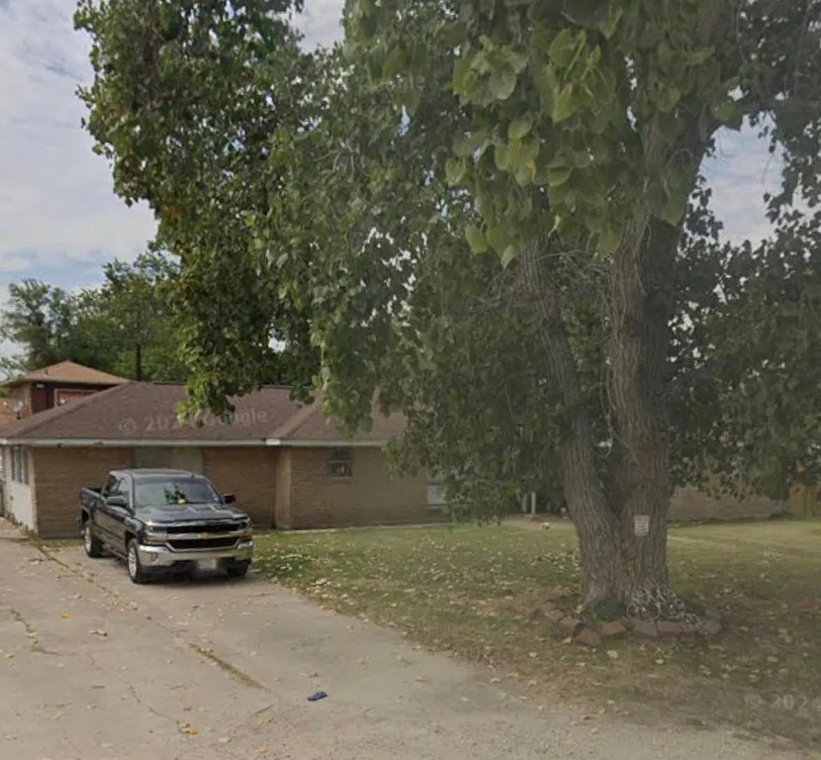 4 bed, 1830 sqft, $2,000 — Photo 2