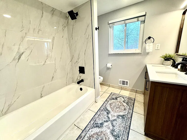 1323 Sunset Blvd — Photo 12