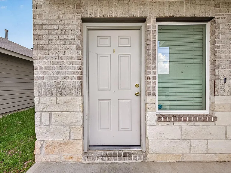 1726 Windstone Ridge Dr — Photo 4