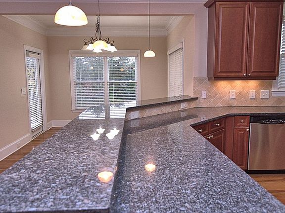 4th image of 76 Creekside Park Dr