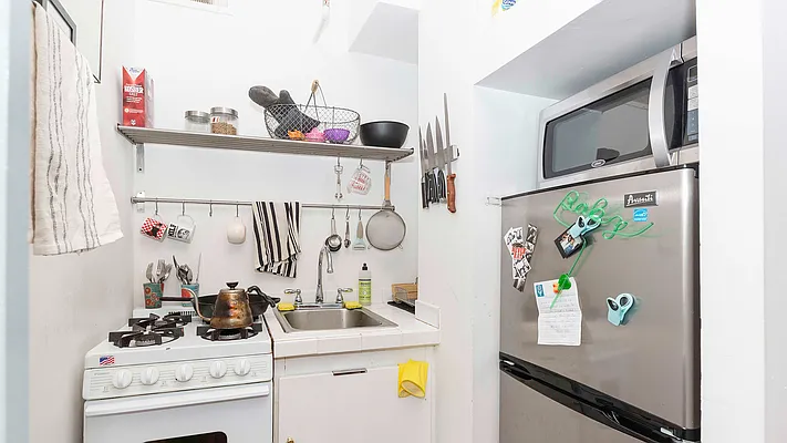 Rented by Nooklyn NYC LLC | media 22