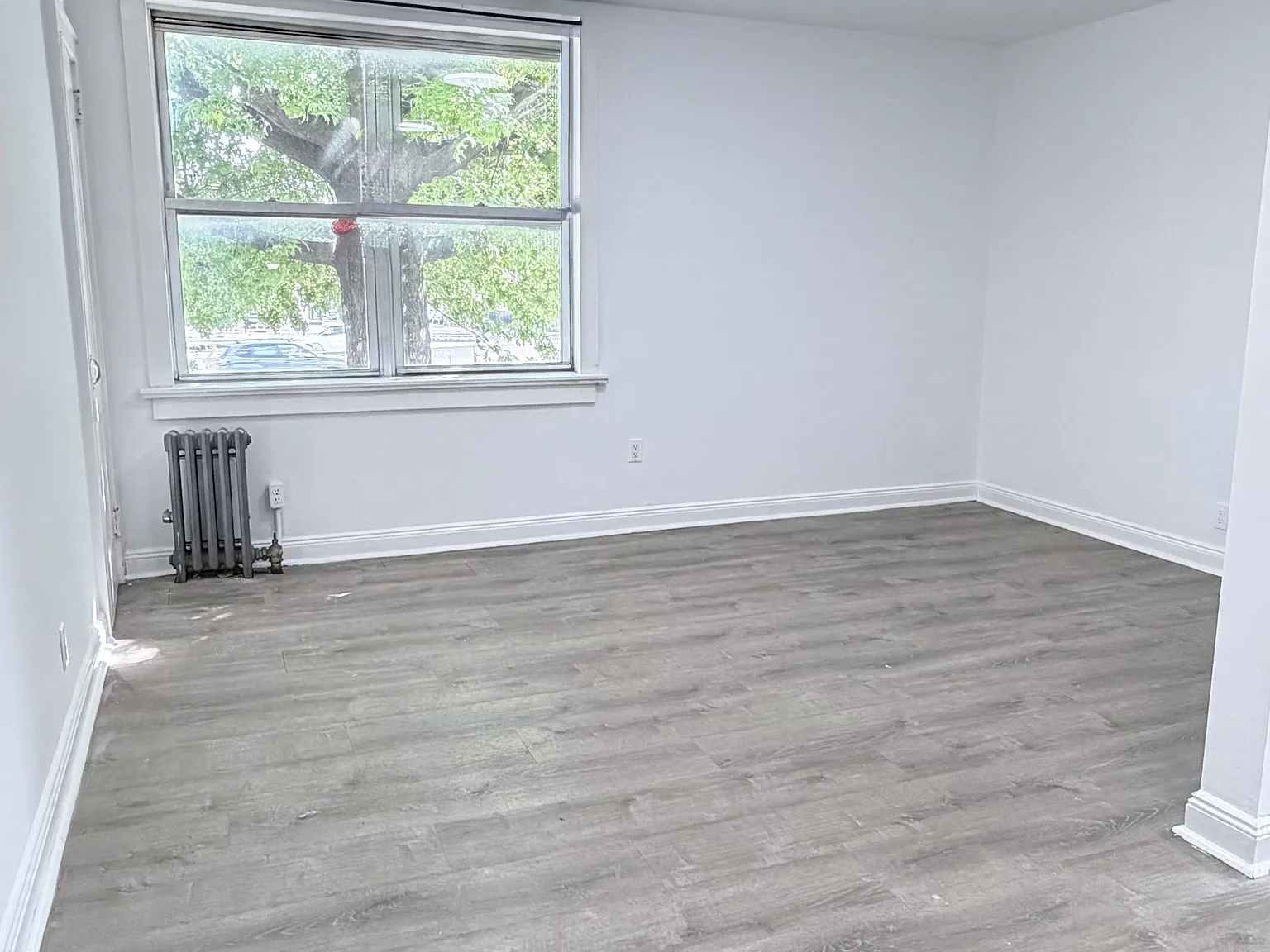 2 bed, 700 sqft, $2,600 — Photo 3