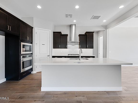 3rd image of 18147 W TANGLEWOOD Drive