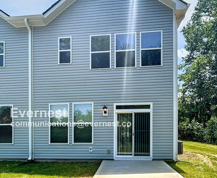 630 Austin Dr — Photo 13