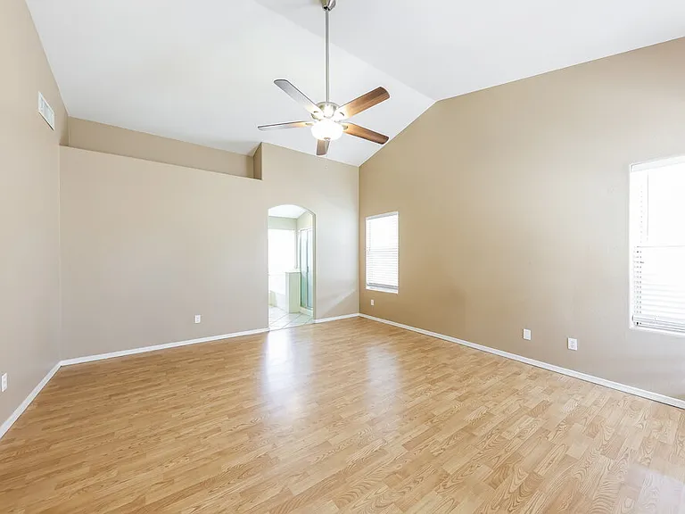 13122 W Wilshire Dr — Photo 10