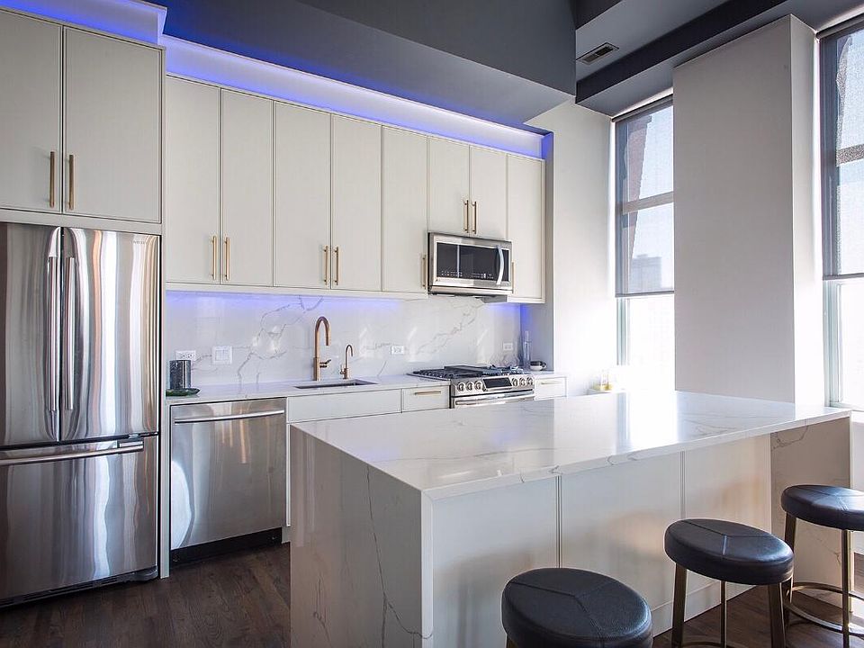 2nd image of 165 N Canal St APT 1507
