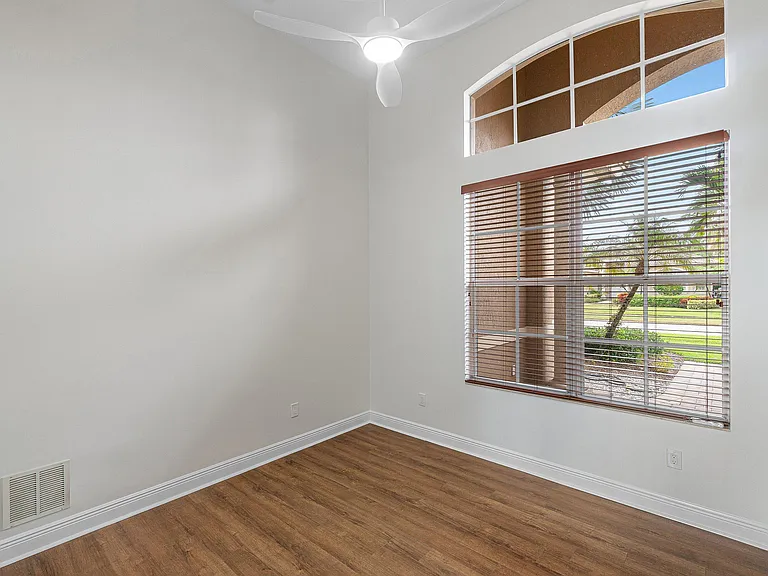 6641 Conch Ct — Photo 21