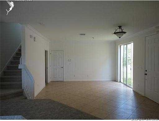3rd image of 2401 SE Ruskin Dr #0