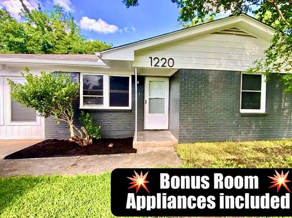 1220 Stuart Rd, Denton, TX 76209