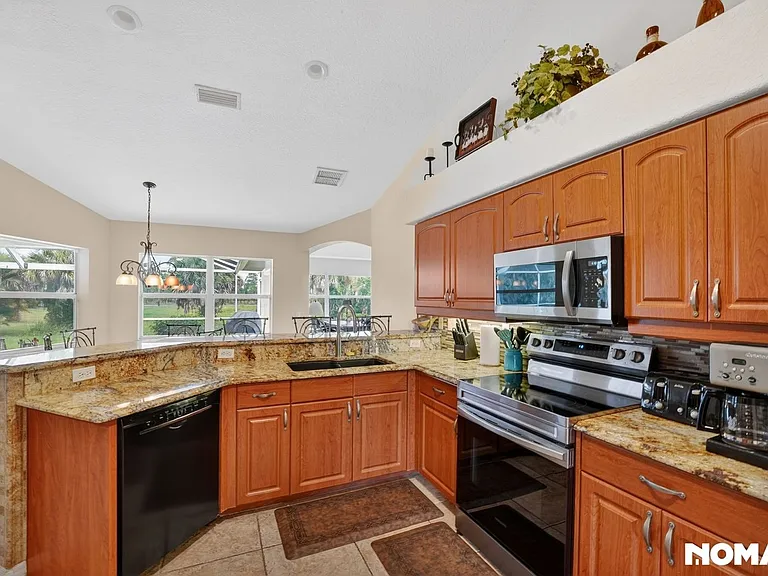 289 W Pine Valley Ln — Photo 2