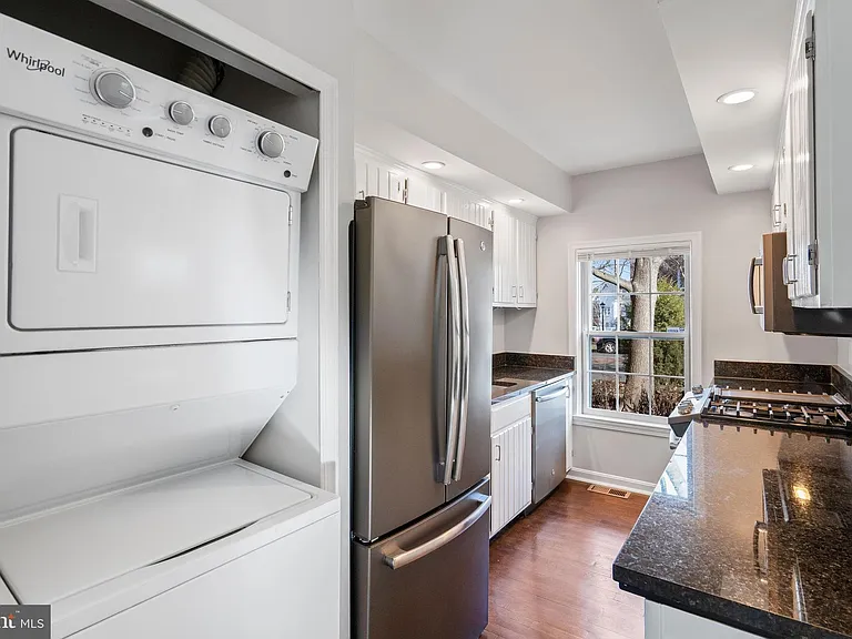 1020 Powhatan St — Photo 22