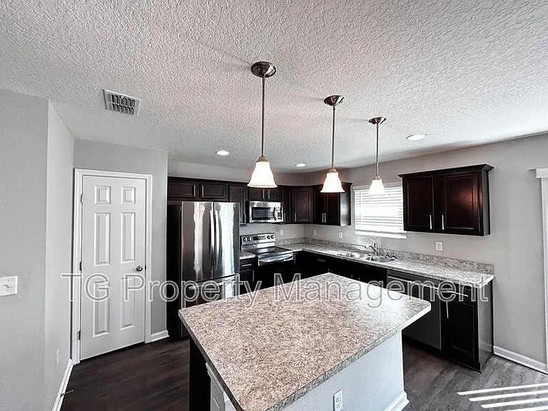 5229 Walkers Ridge Dr — Photo 10