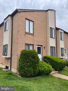 5200 Hilltop Dr #397, Brookhaven, PA, 19015