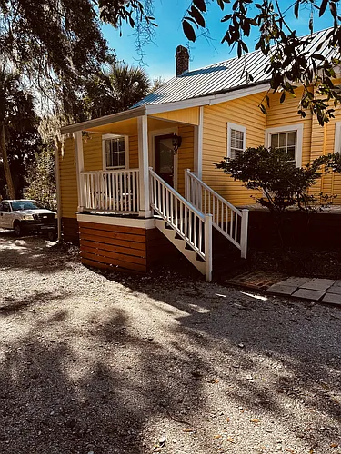 80 6th St Photo 1