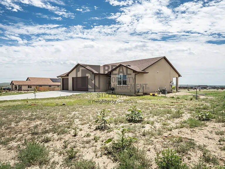 1886 E Jerrian Ln — Photo 3