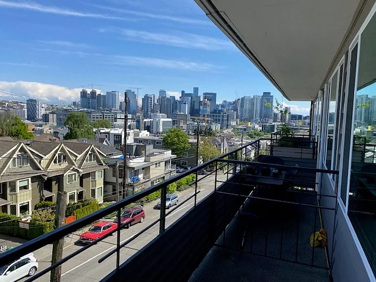 Dolores Manor Apartments — Photo 45
