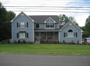 54 Edson Dr, Bloomingburg, NY 12721