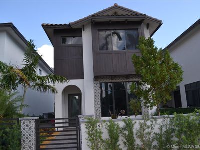 8249 Central Park, Doral, FL, 33166