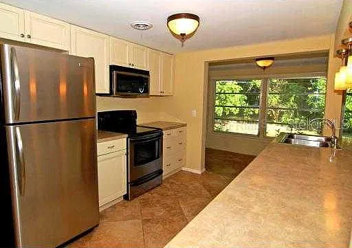 6408 Colonial Dr — Photo 3