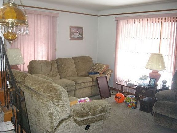 2nd image of 4587 Bentwood Dr