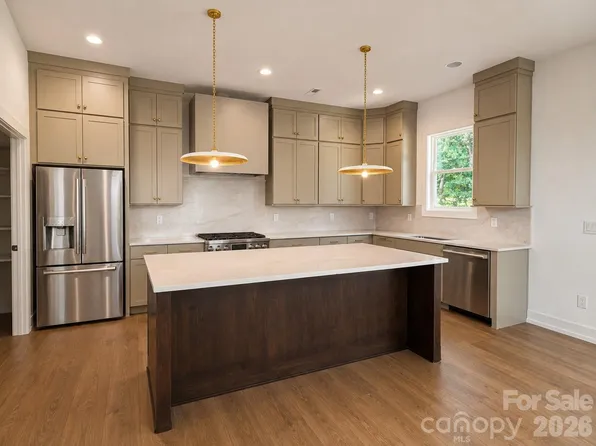 2625 Springway Dr, Charlotte, NC 28205