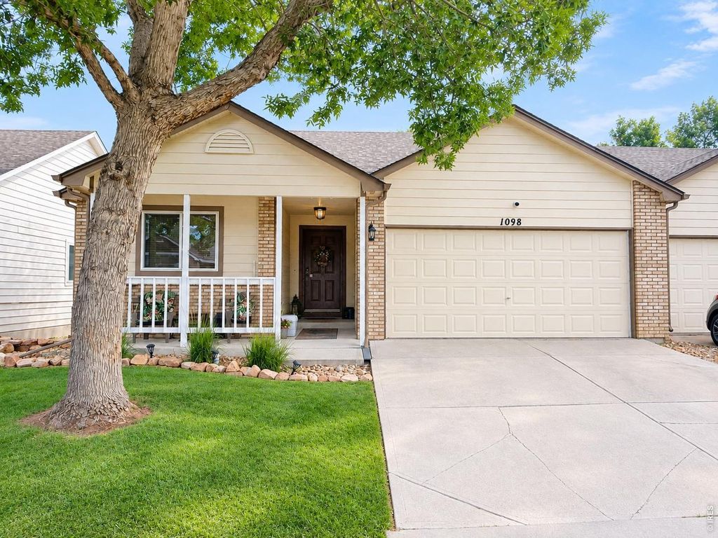 1098 Lavender Ave