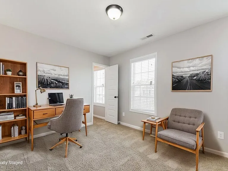 184 Honeybee Trce — Photo 15