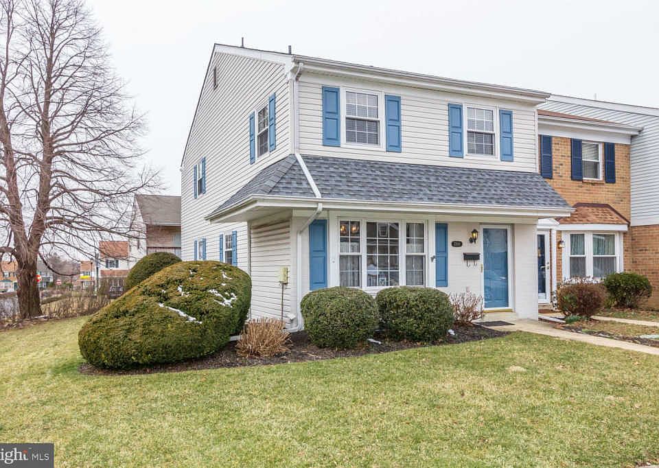 1st image of 3200 Garnet Pl