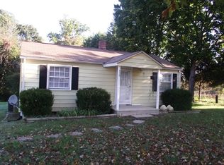 350 Somerset Dr, Winston Salem, NC 27103