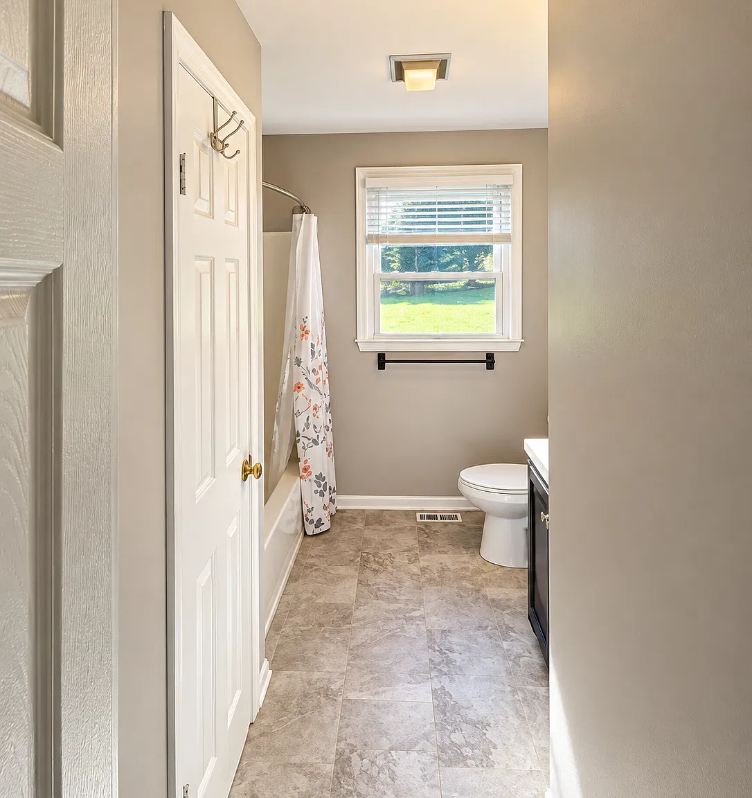3 bed, 2.0 bath, $2,950 — Photo 3