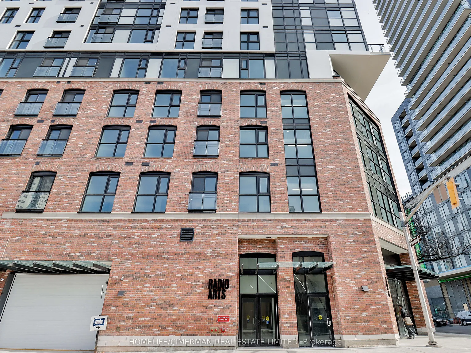 3 bed, $3,000 — Photo 2