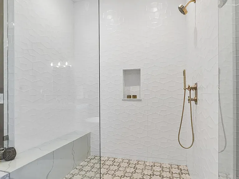 2945 Midvale Ave — Photo 10