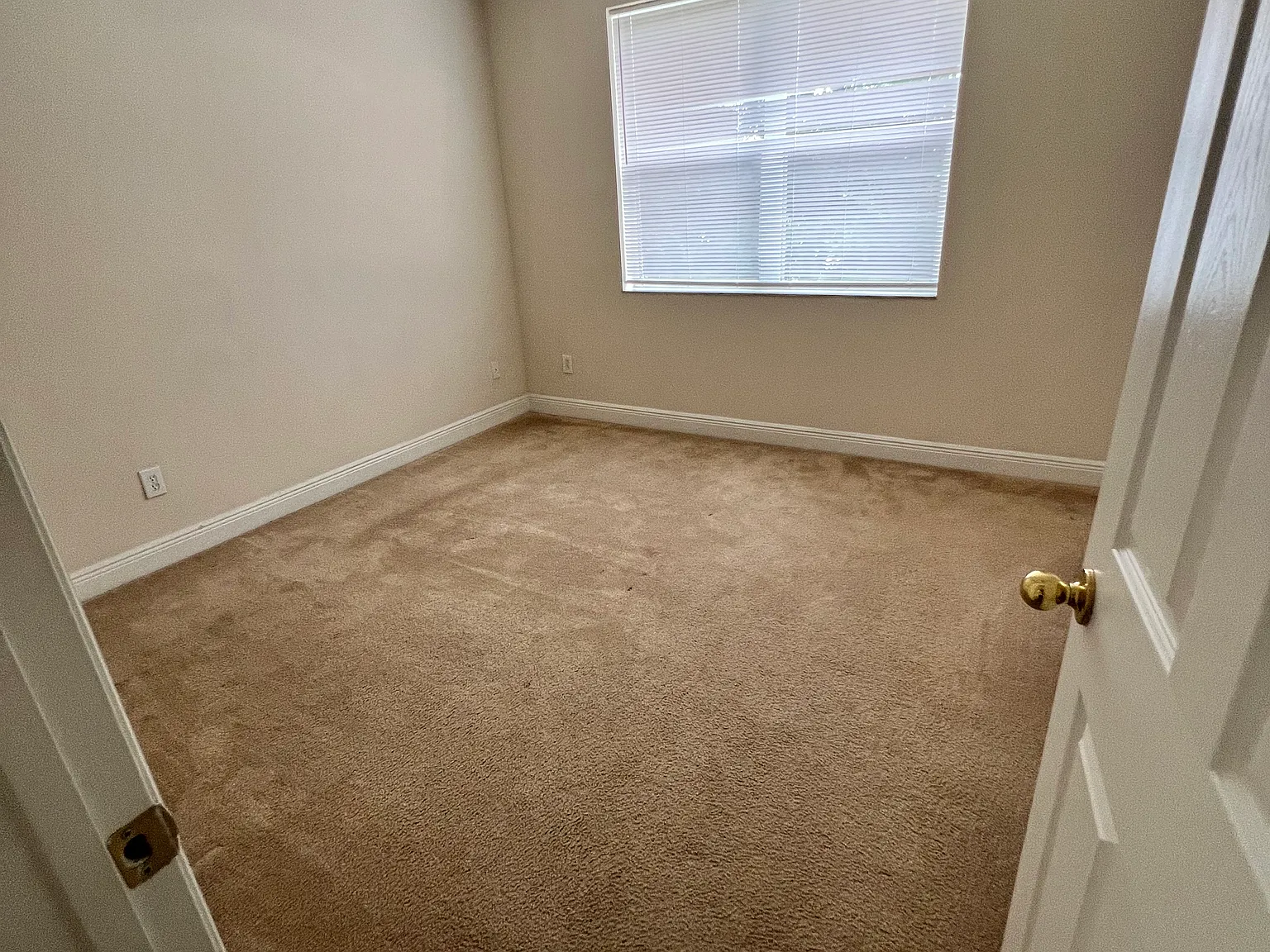 3 bed, 1400 sqft, $1,895 — Photo 4