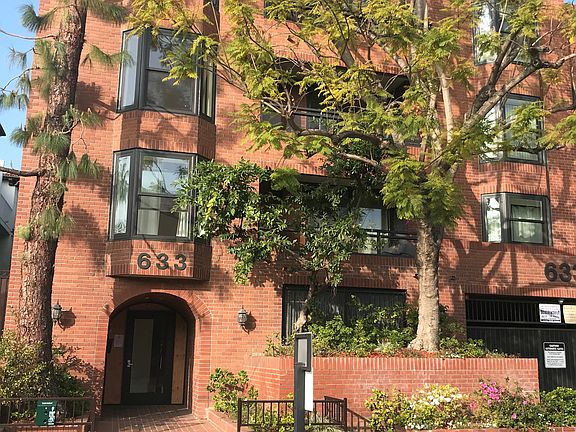 2nd image of 633 S Barrington Ave #2B-2Ba-1500Sqft