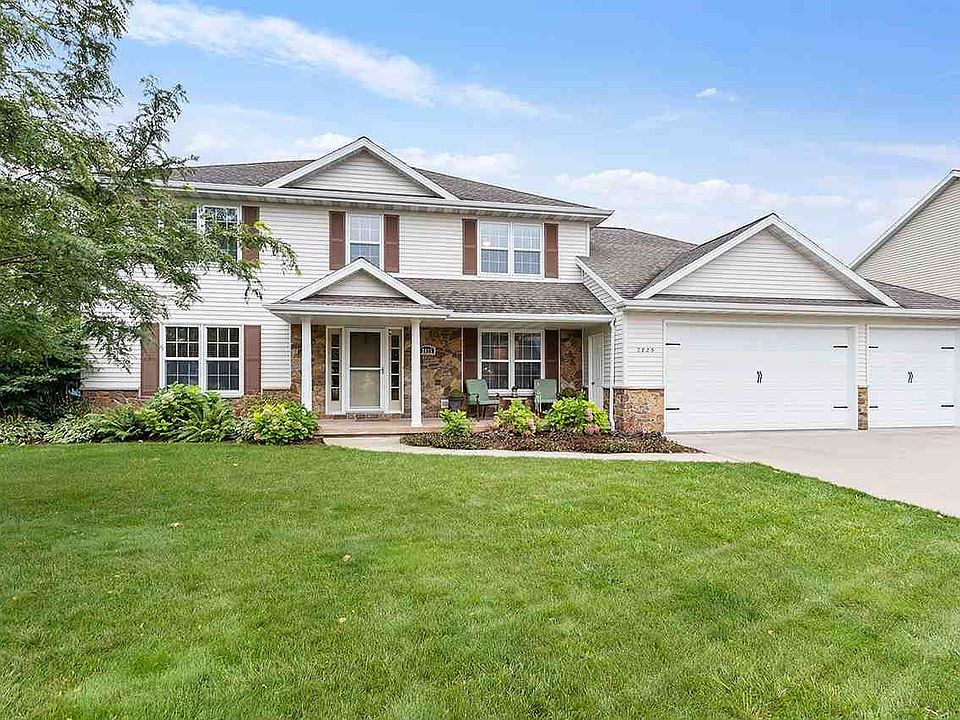 2825 E Greenleaf Drive APPLETON