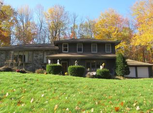 10 Wildwood Rd, Windham, NH 03087