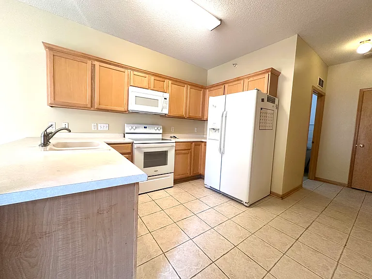 9410 Marshall Rd — Photo 19